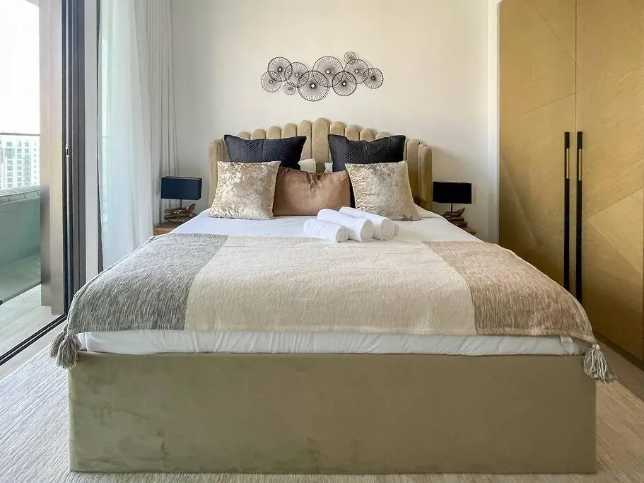 Waves - Luxurious 11Th Floor Retreat In Palace Residences Dubai