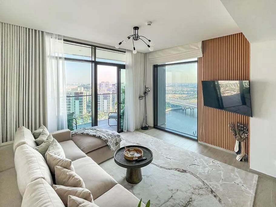 Waves - Luxurious 11Th Floor Retreat In Palace Residences Dubai Apartment